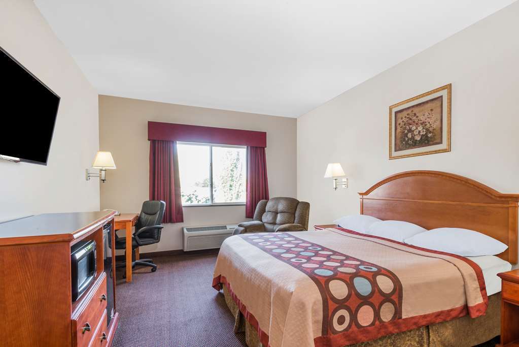 Super 8 By Wyndham Salina Hotel Quarto foto
