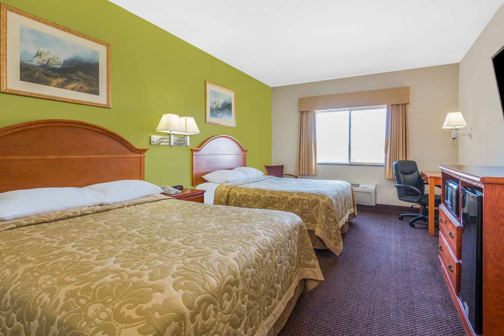 Super 8 By Wyndham Salina Hotel Quarto foto