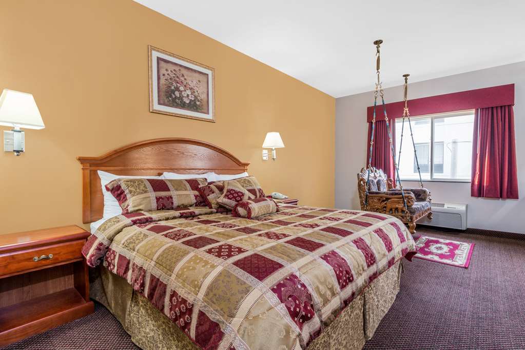 Super 8 By Wyndham Salina Hotel Quarto foto